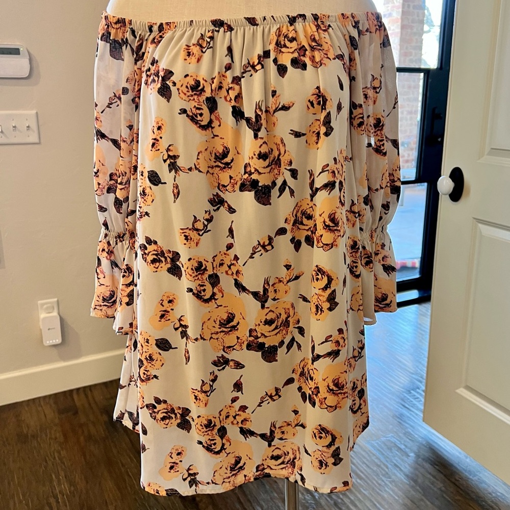 Floral off the shoulder dress (Size Small)